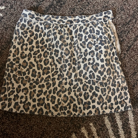 Levi's Leopard Print skirt - Picture 1 of 4